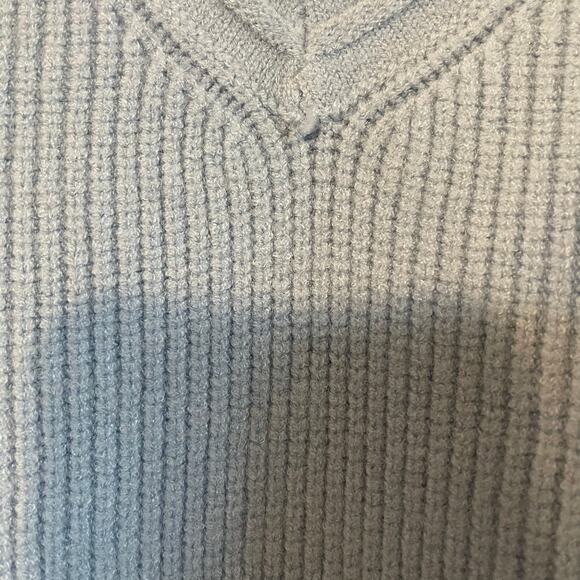 Cyrus light blue, ribbed V-neck sweater size medium - Picture 12 of 15